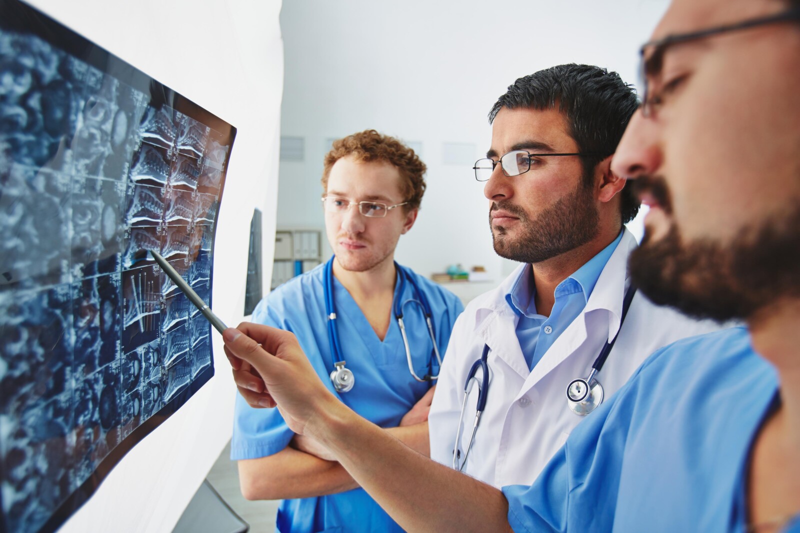 doctor-showing-problem